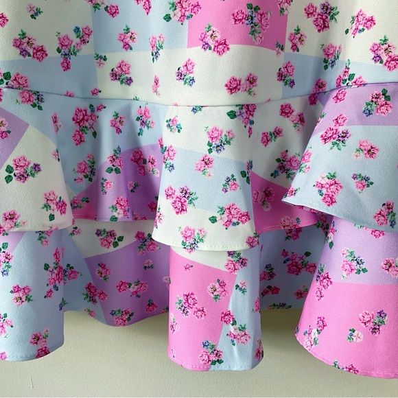 Doll’s Kill Sugar Thrillz Patchwork Rose Print Mini Skirt Size L - Picture 5 of 8